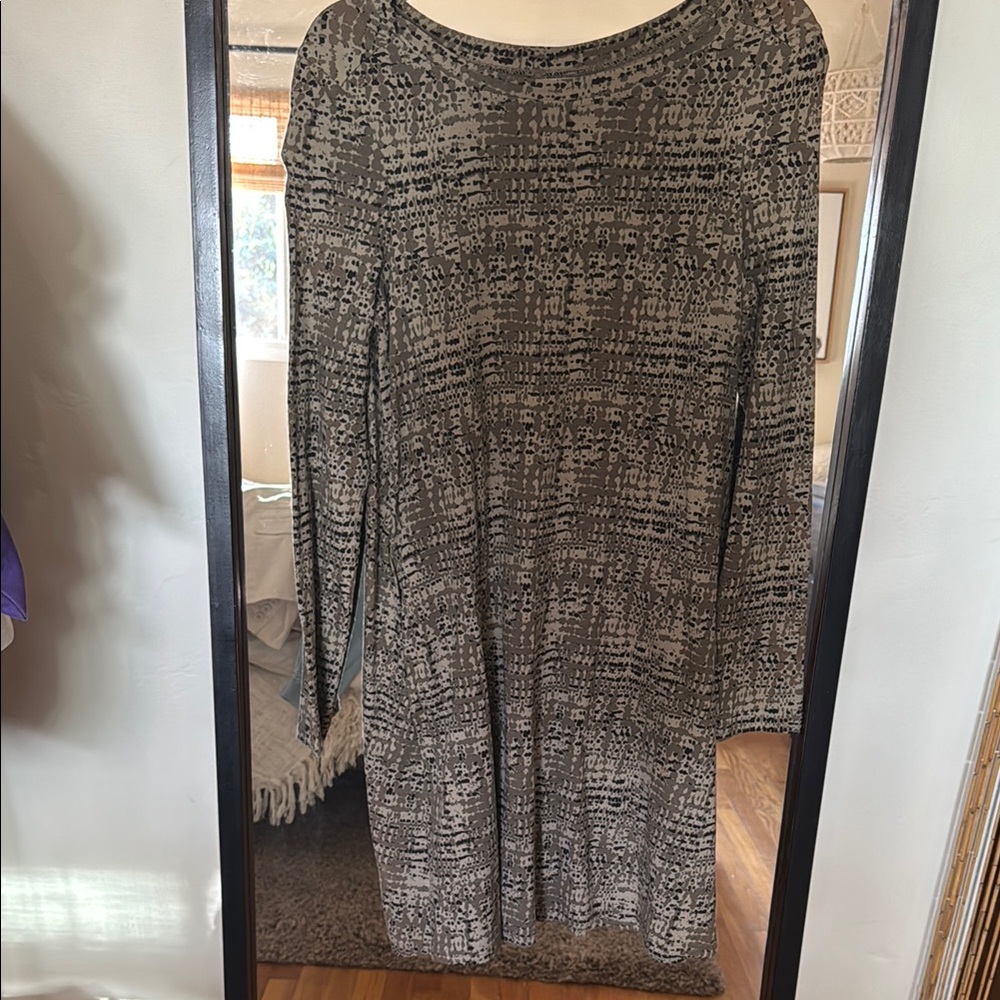 Pact Gray Sheath Dress Long Sleeve Crew Neck